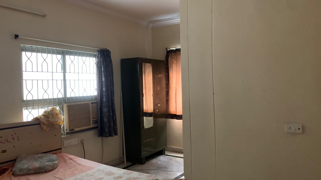 2 BHK Flat for sale in Ka